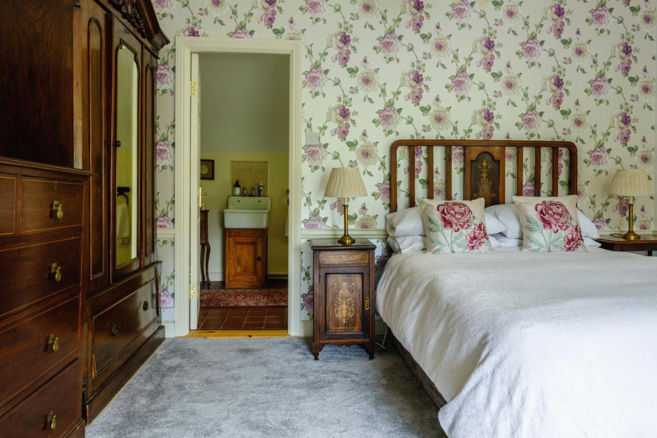 Brooklawn House Bed And Breakfast Mohill Екстериор снимка