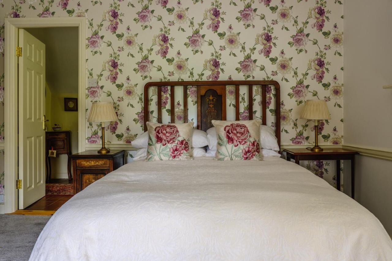 Brooklawn House Bed And Breakfast Mohill Екстериор снимка