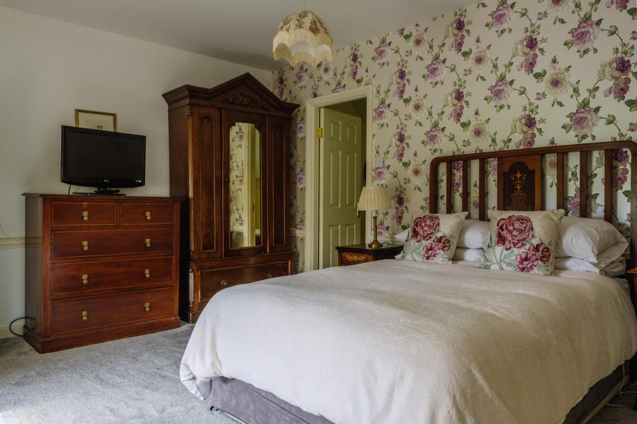 Brooklawn House Bed And Breakfast Mohill Екстериор снимка
